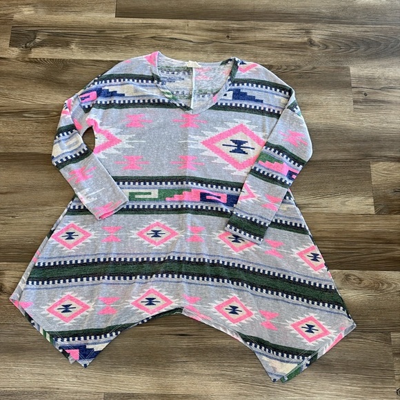 Women's Southwestern Aztec Geometric Pink Gray Tunic Top‎ Size  M Medium Western - Picture 7 of 8